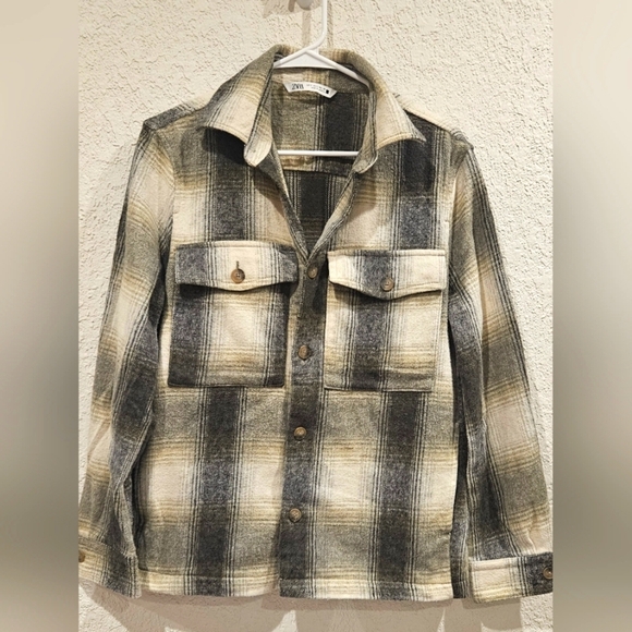 Zara flannel shirt jacket size S, oversized look w/interior pockets tartan plaid - Picture 2 of 11
